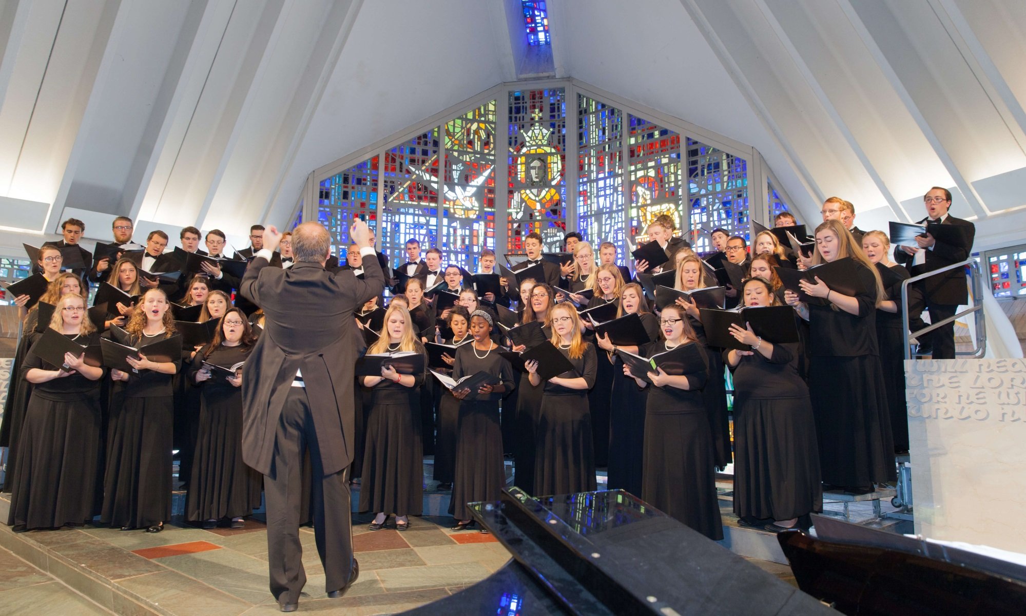 Join community members and friends of Concordia for free concerts on March 25 (Concordia Choir) and March 27 (Concordia Wind Ensemble).